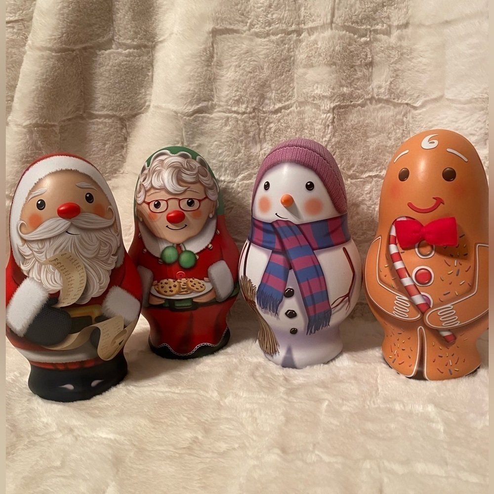 Christmas Holiday Set of 4 Tins/Decor. Can be filled with anything New